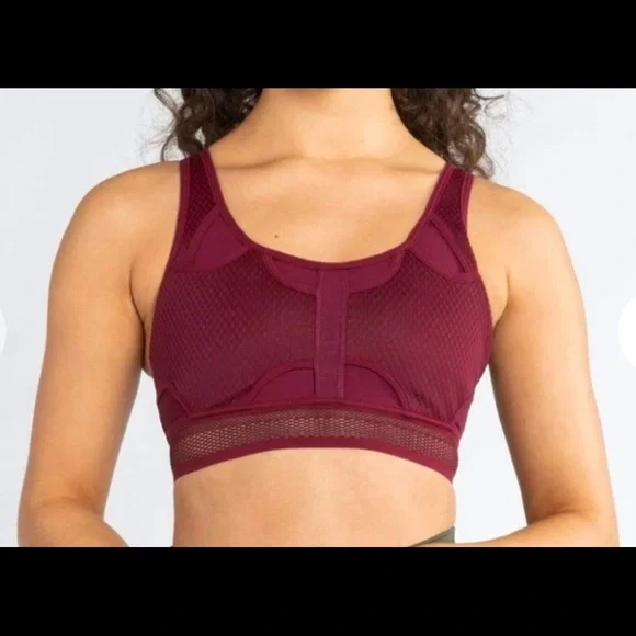Nike Swoosh Ultrabreathe Sports Bra - Picture 2 of 6